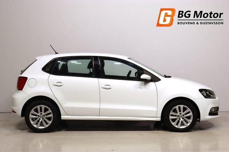 Begagnad VW Polo 90 HK (66 kW) 2016 Vit Halvkombi
