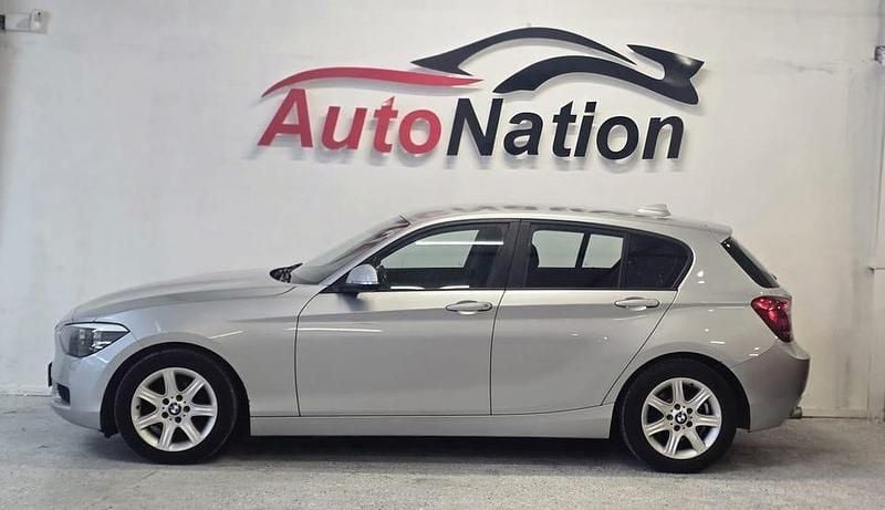 Begagnad BMW 116 116 HK (85 kW) 2012 Silver Halvkombi