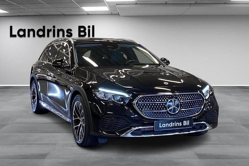Begagnad Mercedes E300 313 HK (230 kW) 2024 Obsidiansvart metallic Kombi
