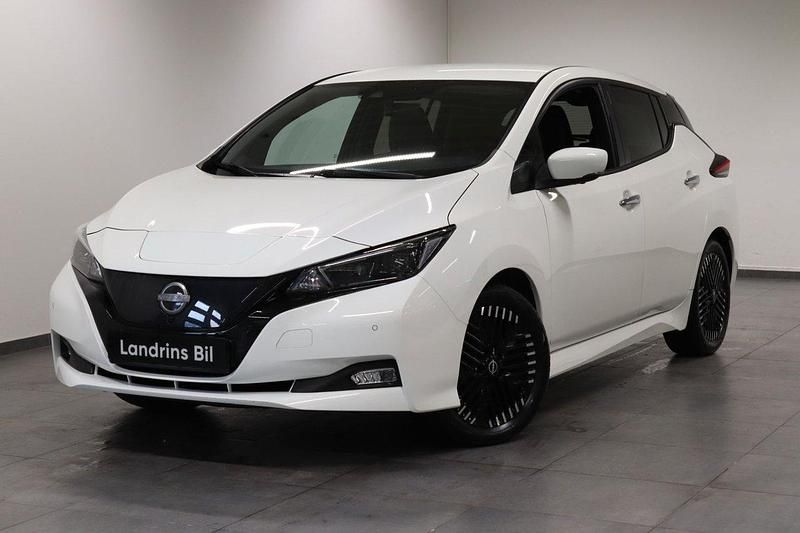 Vit Begagnad 2022 Nissan Leaf Tekna Halvkombi | 219 000 kr (Dyr) - Bild 1/4