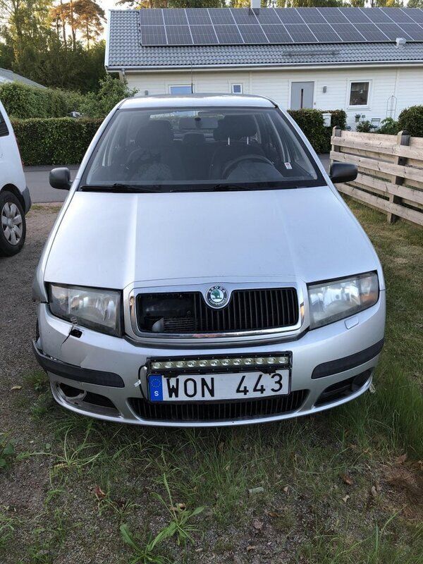 Silver Begagnad 2005 Skoda Fabia Kombi | 8 800 kr (Superpris) - Bild 1/4