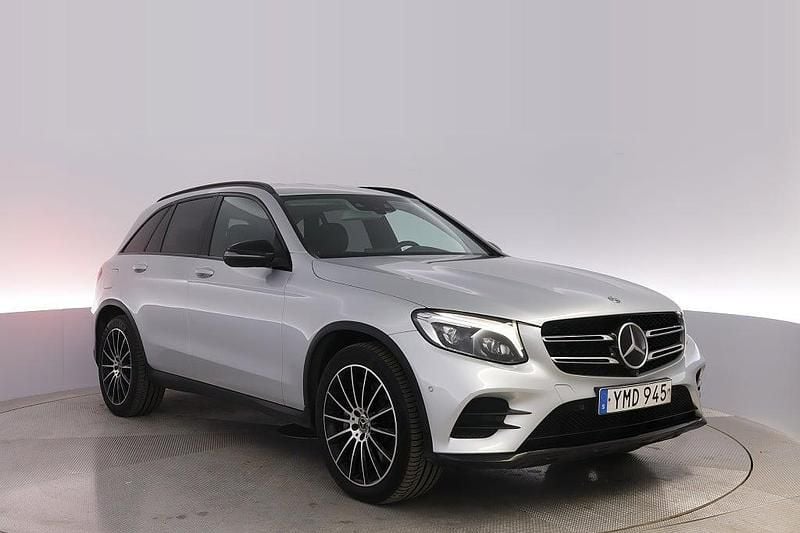 Silver Begagnad 2017 Mercedes GLC220 AMG line SUV | 259 000 kr (Bra pris) - Bild 1/4