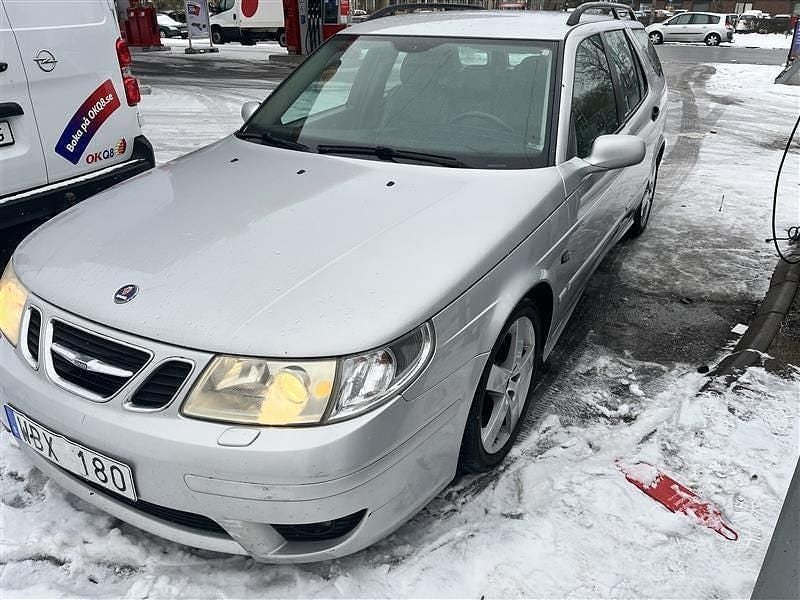 Begagnad Saab 9-5 Aero 250 HK (183 kW) 2004 Grå metallic Kombi