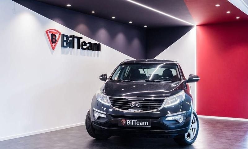 Svart Begagnad 2012 Kia Sportage EX SUV | 89 900 kr (Marknadspris) - Bild 1/4