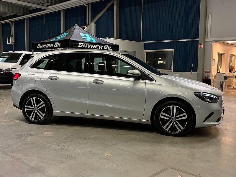 Begagnad Mercedes E250 160 HK (117 kW) 2022 Silver Halvkombi