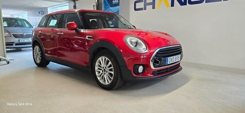 Röd Begagnad 2016 Mini Cooper Clubman Pepper Kombi | 144 900 kr (Marknadspris) - Bild 1/4