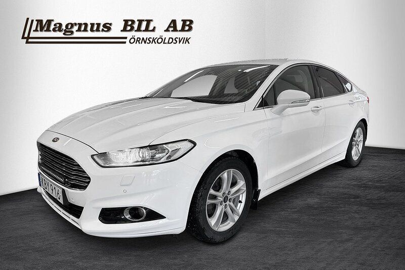 Vit Begagnad 2015 Ford Mondeo Titanium Halvkombi | 119 900 kr (Marknadspris) - Bild 1/4