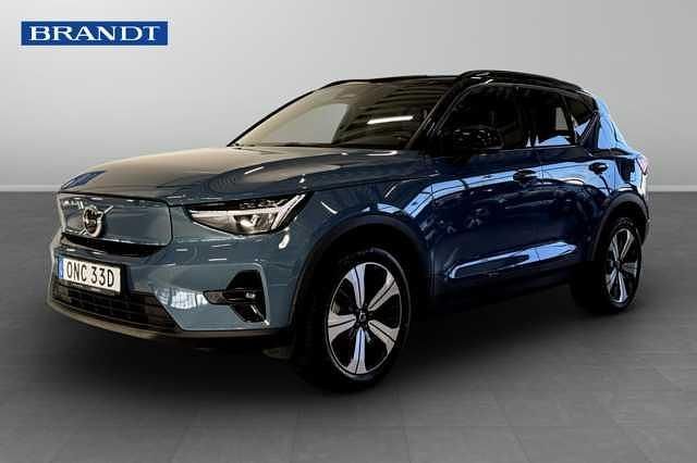 Begagnad Volvo XC40 Plus 175 kW (238 HK) 2023 Blå SUV