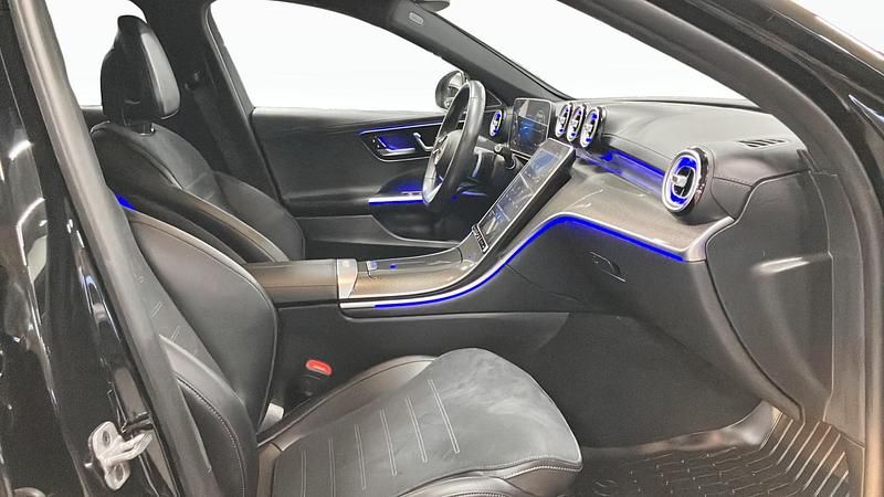 Begagnad Mercedes C300e AMG 313 HK (230 kW) 2024 Svart Kombi
