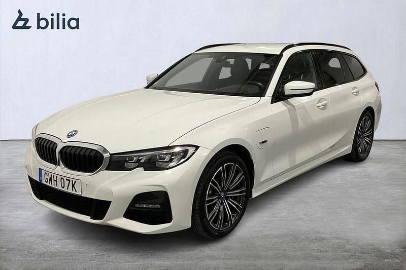 Begagnad BMW 330 M Sport 292 HK (214 kW) 2022 Vit Kombi