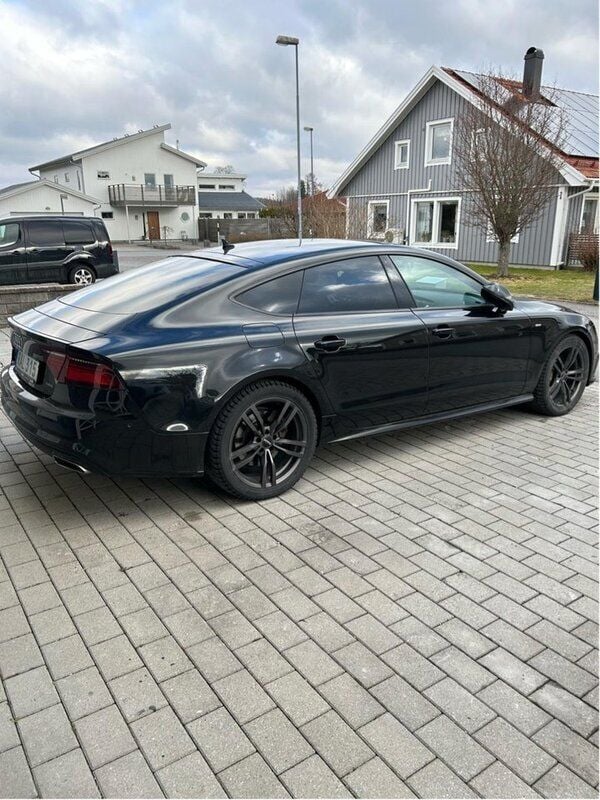 Svart Begagnad 2016 Audi A7 Sportback S-Line Halvkombi | 259 000 kr (Marknadspris) - Bild 1/4