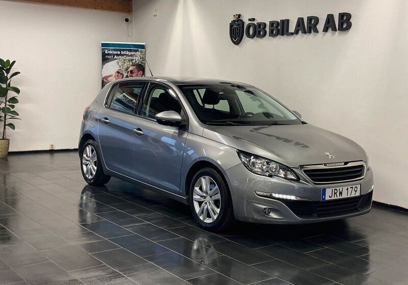 Grå Begagnad 2015 Peugeot 308 Active Halvkombi | 99 900 kr (Marknadspris) - Bild 1/4