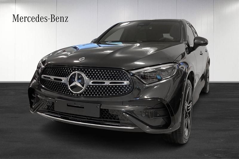 Ny 2026 Mercedes GLC300e Sportkupé | 863 250 kr (Marknadspris) - Bild 1/4