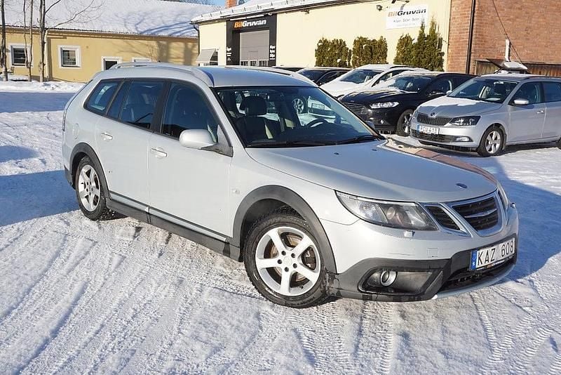 Grå Begagnad 2009 Saab 9-3X Kombi | 54 900 kr - Bild 1/4