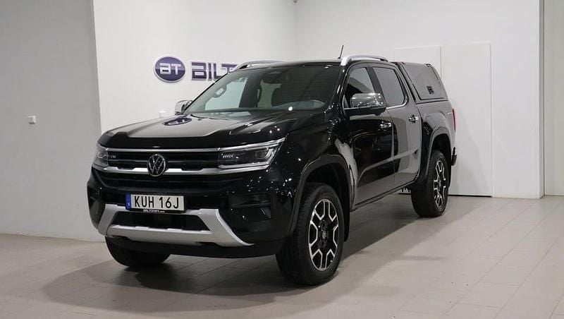 Midnight black metallic Begagnad 2023 VW Amarok Style Pickup | 685 000 kr (Dyr) - Bild 1/4