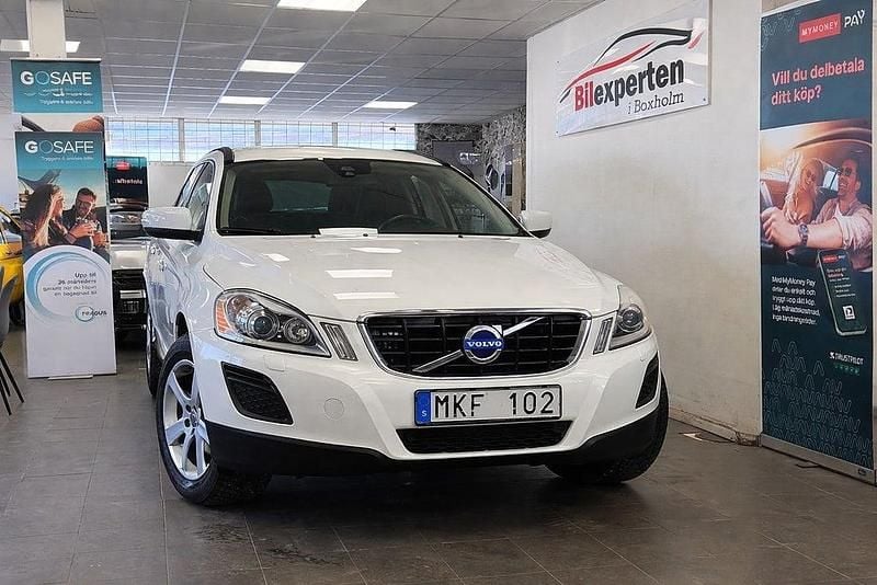 Begagnad Volvo XC60 Momentum 163 HK (119 kW) 2012 Vit SUV