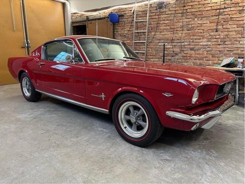 Begagnad 1966 Ford V8 Fastback Sportkupé | 495 000 kr - Bild 1/4