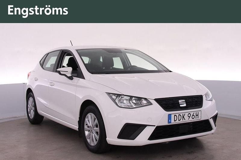 Vit Begagnad 2021 Seat Ibiza Halvkombi | 139 000 kr (Marknadspris) - Bild 1/4