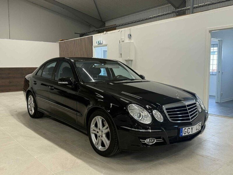 Svart Begagnad 2007 Mercedes E280 Avantgarde Sedan | 129 900 kr - Bild 1/4
