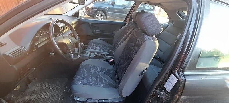 Begagnad BMW 316 Compact 102 HK (75 kW) 1999 Halvkombi