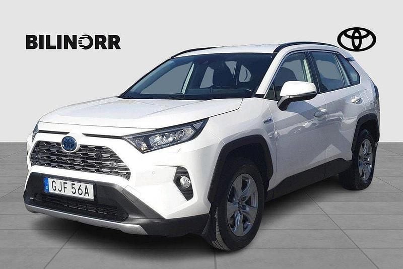 Vit Begagnad 2019 Toyota RAV4 Hybrid Active SUV | 299 900 kr (Marknadspris) - Bild 1/4