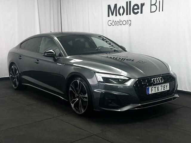 Grå Begagnad 2021 Audi A5 Sportback Comfort Halvkombi | 412 900 kr (Dyr) - Bild 1/4