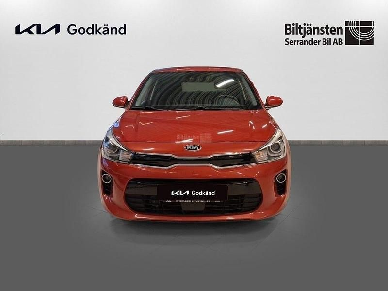 Begagnad Kia Rio 84 HK (61 kW) 2018 Röd Halvkombi