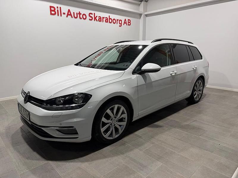 Begagnad VW Golf VIII GT 150 HK (110 kW) 2020 Vit Kombi