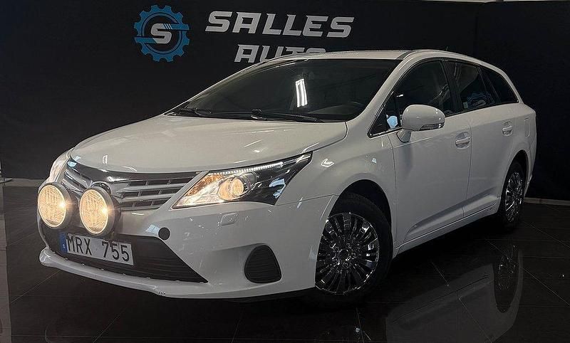 Vit Begagnad 2011 Toyota Avensis Business Edition Kombi | 74 900 kr (Marknadspris) - Bild 1/4