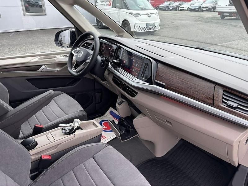 Ny VW Multivan Style 151 HK (111 kW) 2025 Svart Van