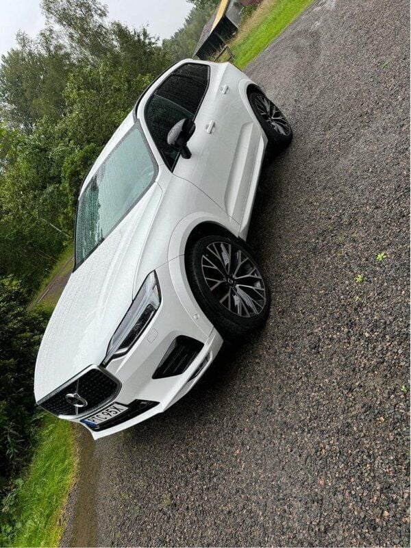 Vit Begagnad 2020 Volvo XC60 R-Design SUV | 360 000 kr (Marknadspris) - Bild 1/3