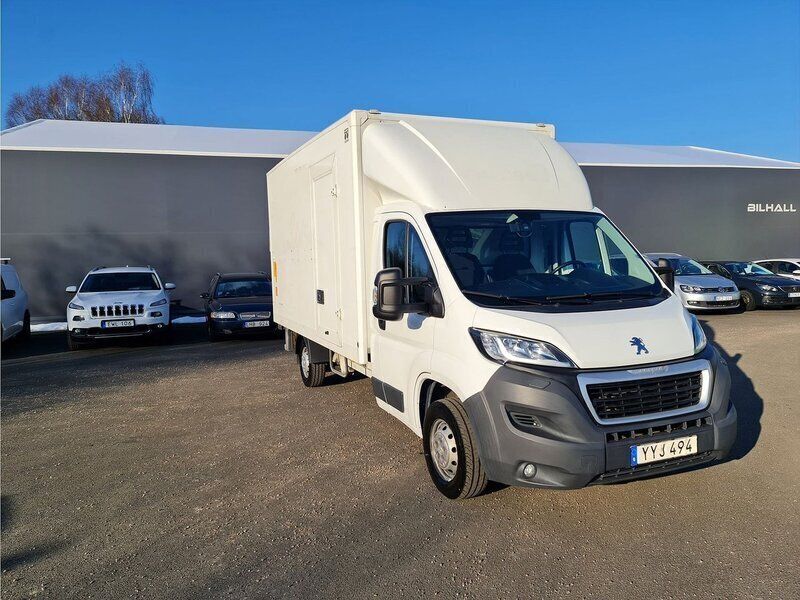 Vit Begagnad 2018 Peugeot Boxer Van | 198 000 kr (Lite dyr) - Bild 1/4