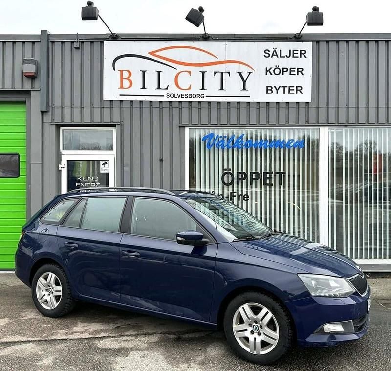 Begagnad Skoda Fabia Style 90 HK (66 kW) 2016 Blå Kombi