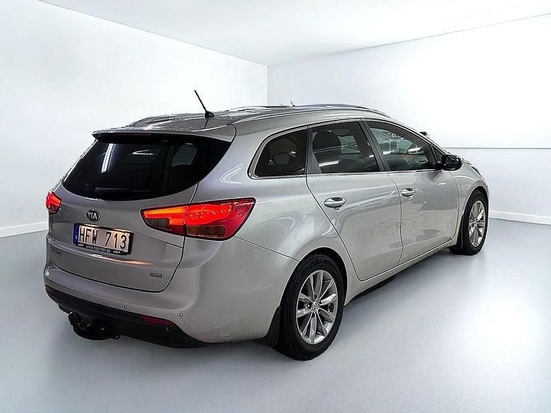 Begagnad Kia Ceed Sportswagon Comfort 128 HK (94 kW) 2012 Grå Kombi