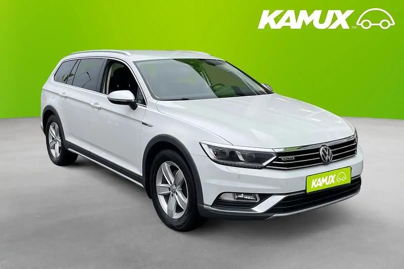 Vit Begagnad 2018 VW Passat Kombi | 179 900 kr (Lite dyr) - Bild 1/4