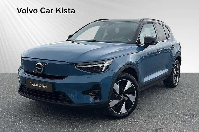 Blå Begagnad 2023 Volvo XC40 Plus SUV | 429 900 kr (Marknadspris) - Bild 1/3