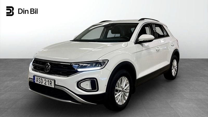Vit Begagnad 2022 VW T-Roc Life SUV | 259 900 kr (Marknadspris) - Bild 1/4