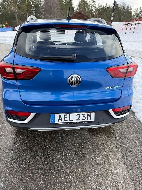 Begagnad MG ZS 105 kW (143 HK) 2021 Metallic SUV