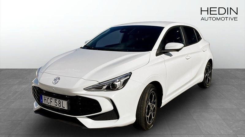 Vit (white) Begagnad 2024 MG MG3 Luxury Halvkombi | 269 990 kr (Marknadspris) - Bild 1/4