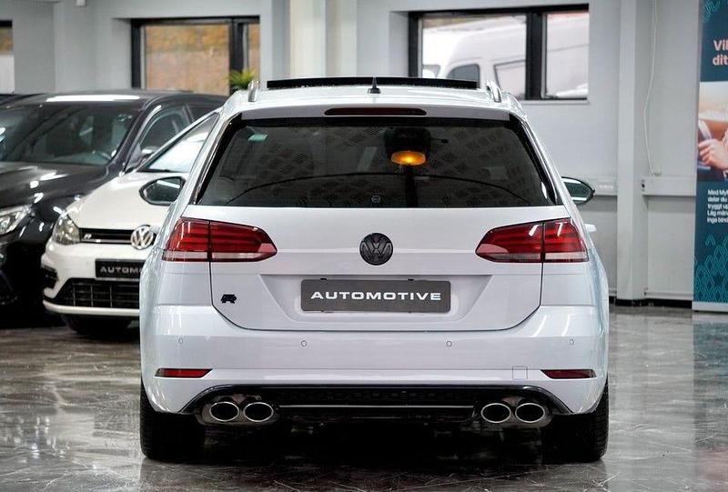 Begagnad VW Golf VII R 310 HK (228 kW) 2017 Silver Kombi