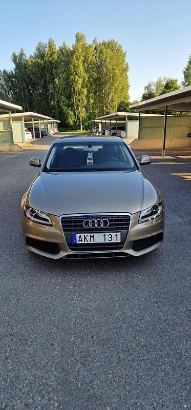 Brun Begagnad 2009 Audi A4 Sedan | 55 000 kr (Bra pris) - Bild 1/4