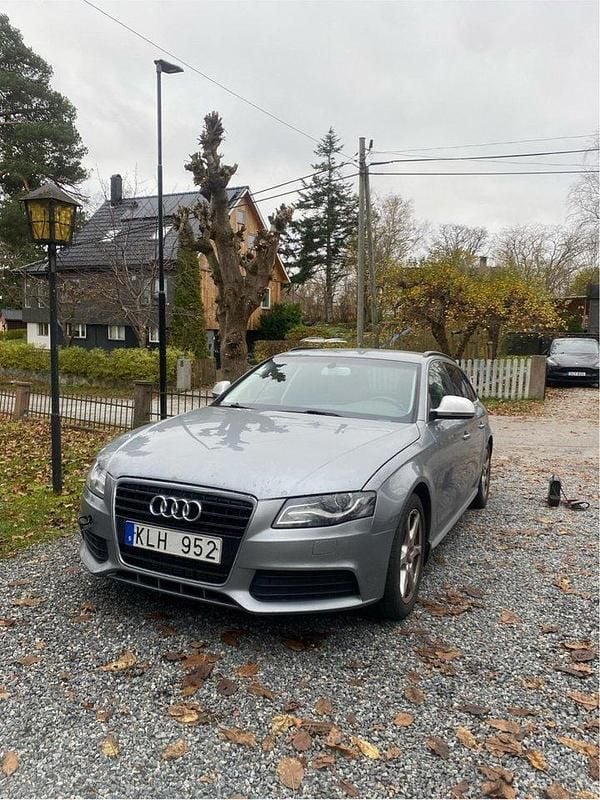 Grå Begagnad 2009 Audi A4 Kombi | 15 000 kr - Bild 1/4