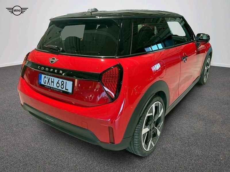 Ny Mini Cooper 116 kW (158 HK) 2025 Röd Halvkombi