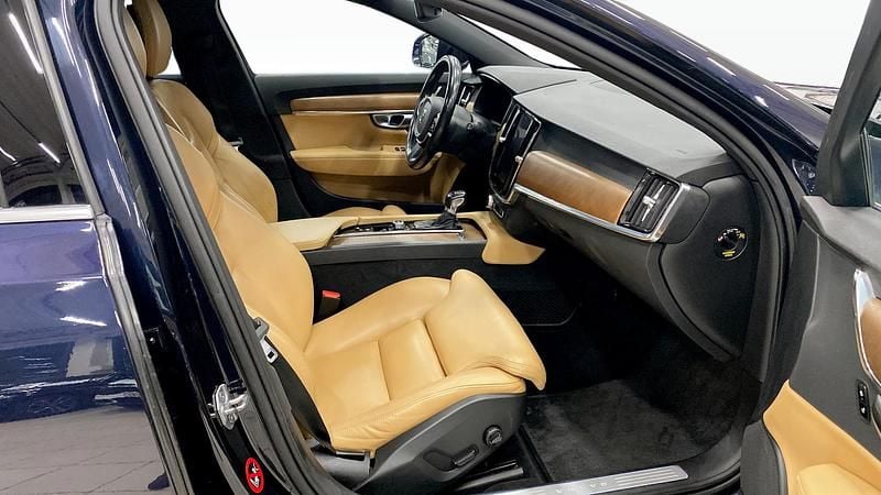 Begagnad Volvo V90 2017 Blå Kombi