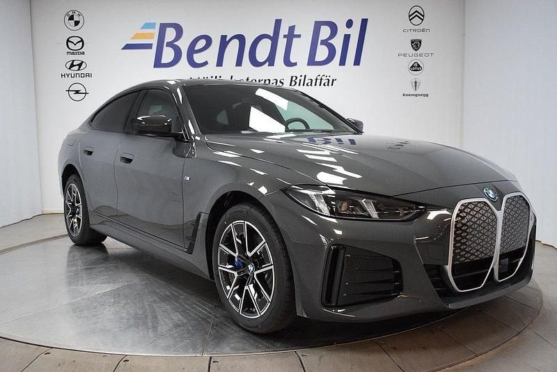 Individual dravit grey metallic Begagnad 2025 BMW i4 Comfort Edition Sedan | 669 500 kr - Bild 1/3