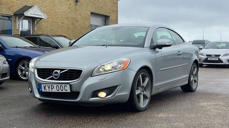 Silver Begagnad 2012 Volvo C70 Cab | 169 500 kr (Lite dyr) - Bild 1/4