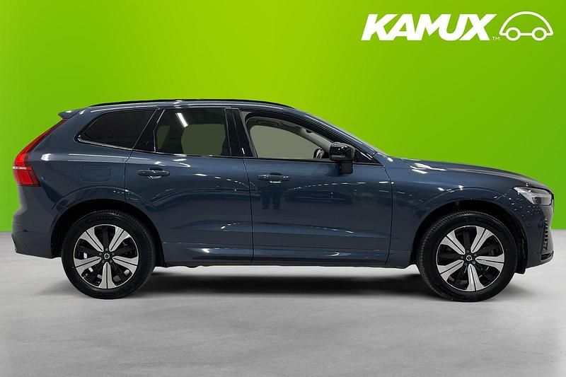 Begagnad Volvo XC60 Plus 350 HK (257 kW) 2023 Blå SUV