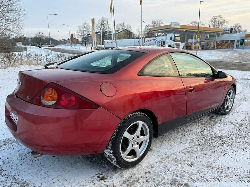 Begagnad Ford Cougar 170 HK (125 kW) 1999 Sportkupé