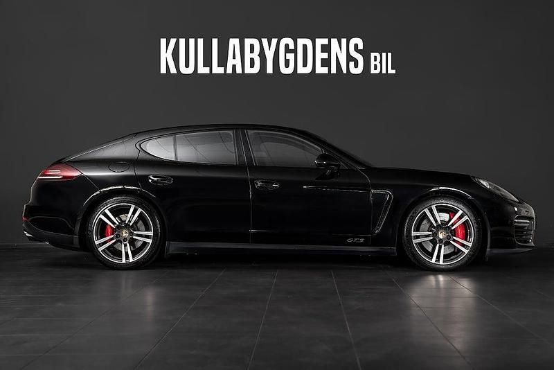 Begagnad Porsche Panamera GTS Chrono 441 HK (324 kW) 2016 Jet black metallic Sedan