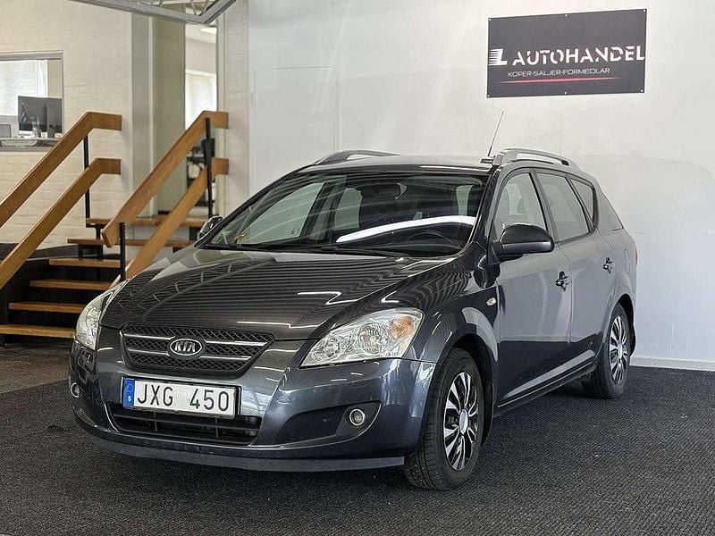Grå Begagnad 2009 Kia Ceed Sportswagon EX Kombi | 32 900 kr - Bild 1/4